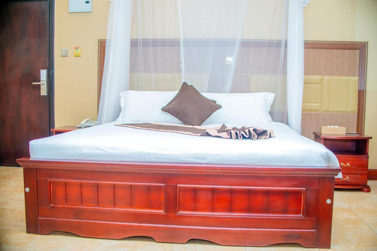 Hera Hotel Кампала Екстер'єр фото