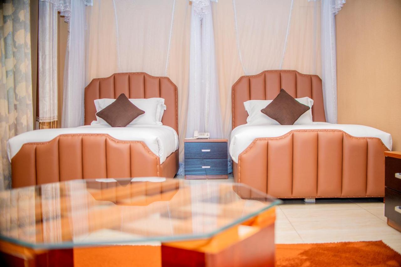 Hera Hotel Кампала Екстер'єр фото