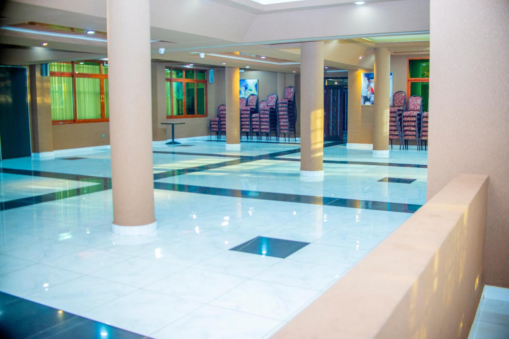 Hera Hotel Кампала Екстер'єр фото